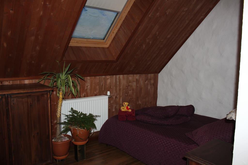 Krapi Guesthouse Treimani Δωμάτιο φωτογραφία