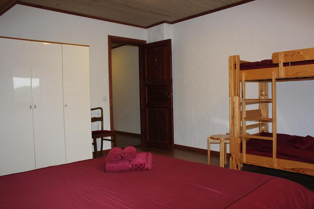 Krapi Guesthouse Treimani Δωμάτιο φωτογραφία