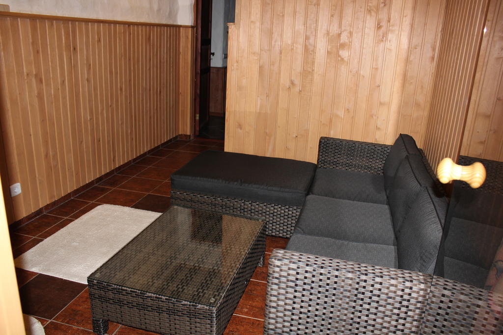 Krapi Guesthouse Treimani Δωμάτιο φωτογραφία